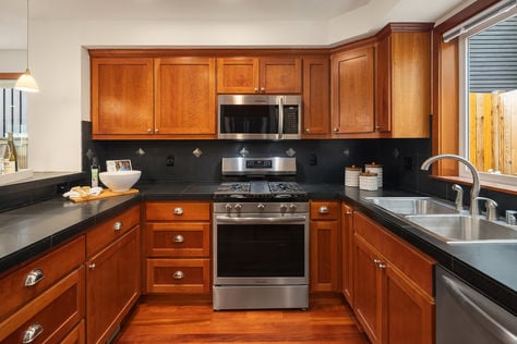 1915 9th Ave W Seattle WA 21