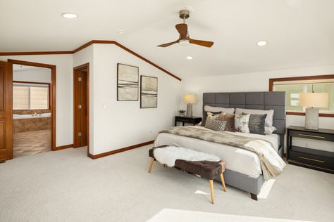 1915 9th Ave W Seattle WA 8