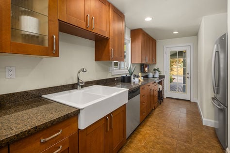 4841 38th Ave SW Seattle WA 26