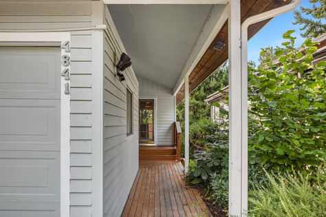 4841 38th Ave SW Seattle WA 49