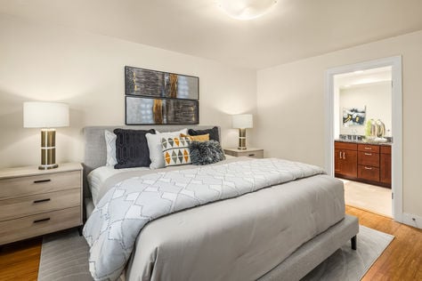 4841 38th Ave SW Seattle WA 6