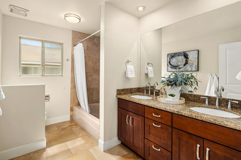 4841 38th Ave SW Seattle WA 9