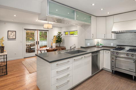 711 S Trenton St Seattle, WA 98108 - Upgrade Realty1