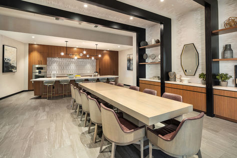 188 Bellevue Way NE #707 Bellevue, WA - Upgrade Realty111