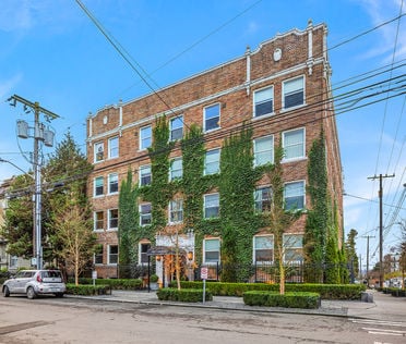 325 Harvard Ave E 302 Seattle - Upgrade Realty33