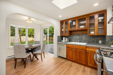 5606 NE 59th St Seattle, WA - Upgrade Realty10