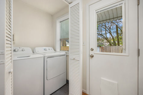 5606 NE 59th St Seattle, WA - Upgrade Realty14