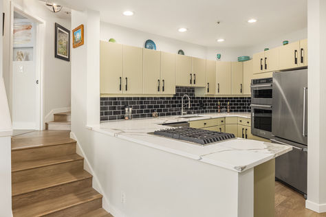 9039 NE Juanita Dr #304 Kirkland WA- Upgrade Realty15