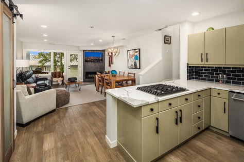 9039 NE Juanita Dr #304 Kirkland WA- Upgrade Realty17