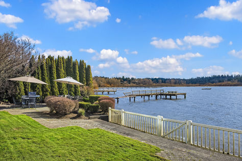 9039 NE Juanita Dr #304 Kirkland WA- Upgrade Realty30