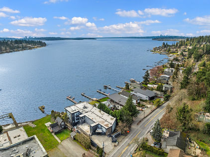 9039 NE Juanita Dr #304 Kirkland WA- Upgrade Realty42