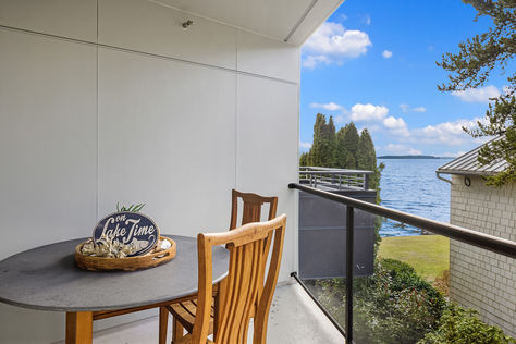 9039 NE Juanita Dr #304 Kirkland WA- Upgrade Realty8