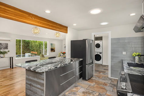 1090 Grow Ave NW, Bainridge Island, WA 98037 - Upgrade Realty17