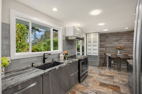 1090 Grow Ave NW, Bainridge Island, WA 98037 - Upgrade Realty19