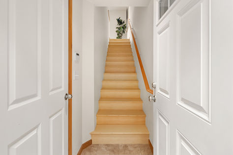 12050 33rd Ave NE Unit C, Seattle, WA - Upgrade Realty1