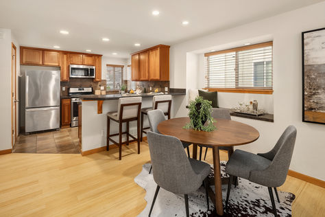 12050 33rd Ave NE Unit C, Seattle, WA - Upgrade Realty8