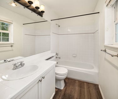 12113 NE 172nd Pl #J202, Bothell, WA - Upgrade Realty23