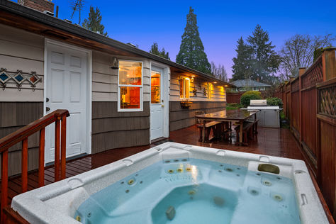 16534 4th Ave S, Burien, WA - Upgrade Realty40