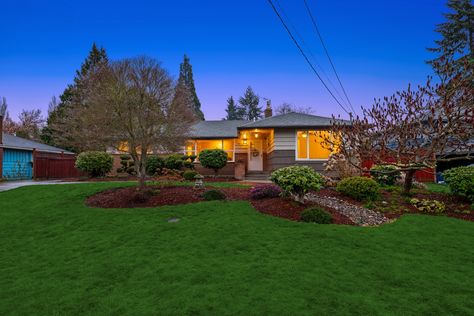 16534 4th Ave S, Burien, WA - Upgrade Realty42