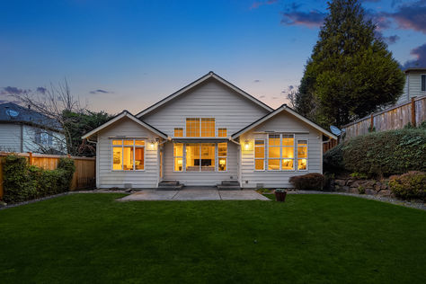 1925 NE 33rd Pl, Renton, WA - Upgrade Realty44