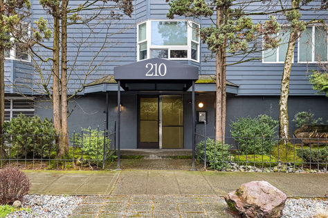 210 Boylston Ave E 304, Seattle, WA - Upgrade Realty3