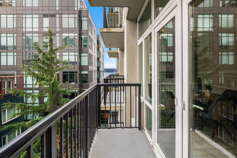 2717 Western Ave 6016, Seattle, WA - Upgrade Realty31