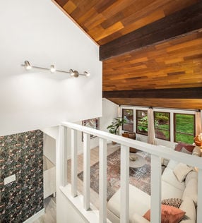 13716 50th Ave W, Edmonds, WA 98026- Upgrade Realty13