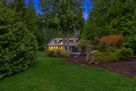 13716 50th Ave W, Edmonds, WA 98026- Upgrade Realty45