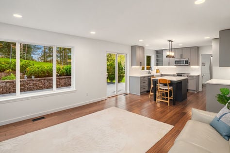 27815 NE 30th St, Redmond, WA - Upgrade Realty23