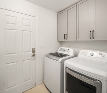 27815 NE 30th St, Redmond, WA - Upgrade Realty28