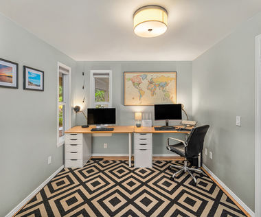 1517 3rd Pl, Kirkland, WA - Upgrade Realty2