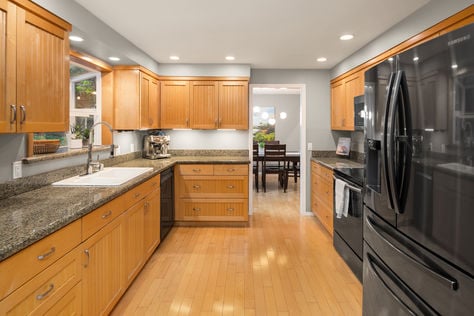 1517 3rd Pl, Kirkland, WA - Upgrade Realty20