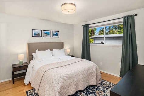 1517 3rd Pl, Kirkland, WA - Upgrade Realty3