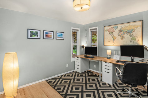 1517 3rd Pl, Kirkland, WA - Upgrade Realty4