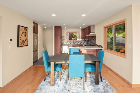 16311 25th Ave SW Burien WA - Upgrade Realty23