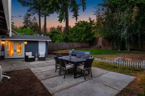 16628 SE 26th St, Bellevue, WA - Upgrade Realty30