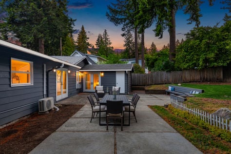 16628 SE 26th St, Bellevue, WA - Upgrade Realty31