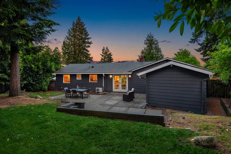 16628 SE 26th St, Bellevue, WA - Upgrade Realty33