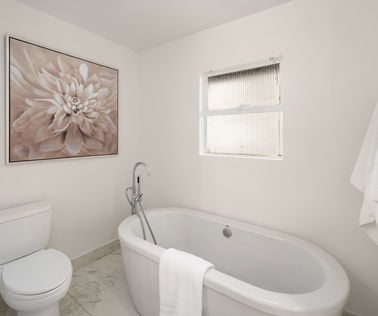 16628 SE 26th St, Bellevue, WA - Upgrade Realty8