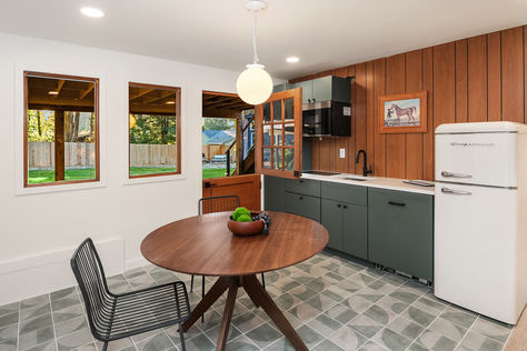24024 95th Pl W, Edmonds, WA - Upgrade Realty24