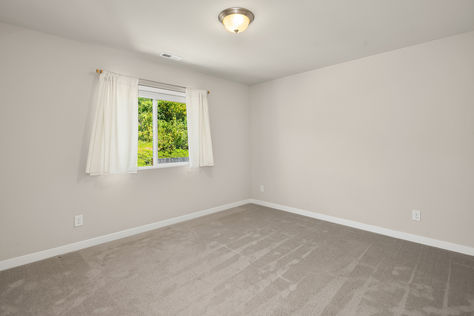 27920 15th Ave S, Federal Way, WA - Upgrade Realty4