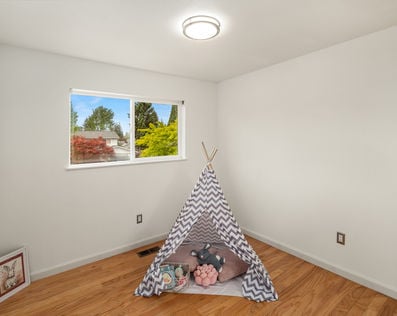 418 212th St SW, Bothell, WA - Upgrade Realty7