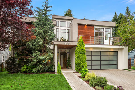 8221 21st Ave NE, Seattle, WA - Upgrade Realty21