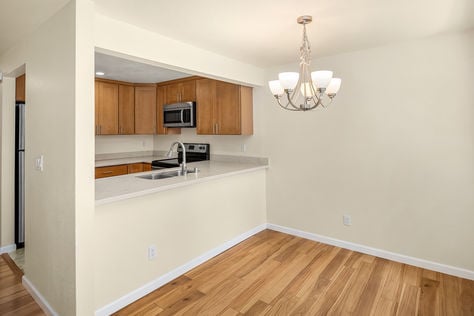 117413 119th lane SE # F13 Renton WA - Upgrade Realty10
