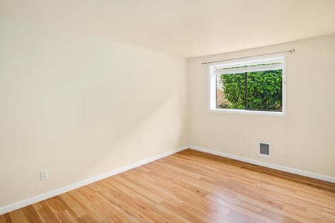 117413 119th lane SE # F13 Renton WA - Upgrade Realty4
