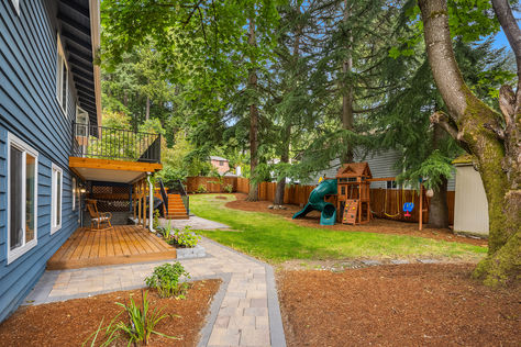 11821 SE 67th Pl, Bellevue, WA - Upgrade Realty12