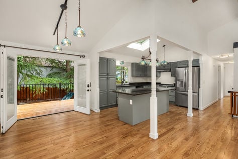 11821 SE 67th Pl, Bellevue, WA - Upgrade Realty22