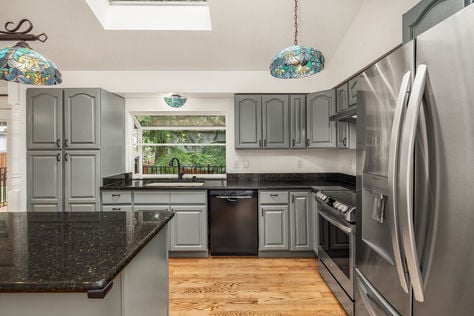 11821 SE 67th Pl, Bellevue, WA - Upgrade Realty24