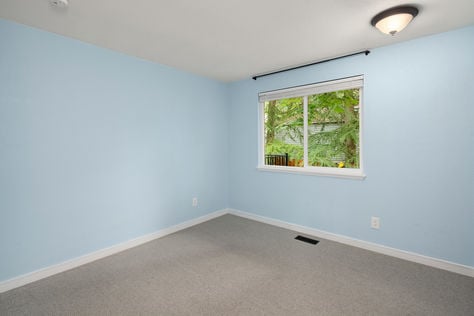 11821 SE 67th Pl, Bellevue, WA - Upgrade Realty32