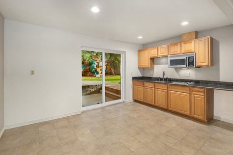 11821 SE 67th Pl, Bellevue, WA - Upgrade Realty40